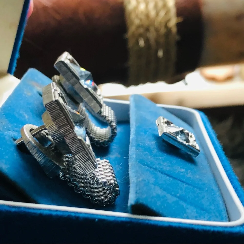 Vintage Swank blue rivoli crystal wrap cuff links tie clip boxed set